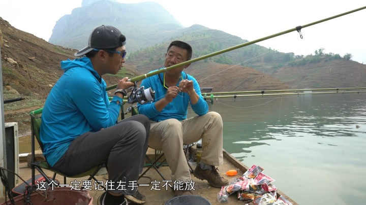 《游钓中国3》第06集再临牂牁江二度攻鲢 海竿远投创得当地记录