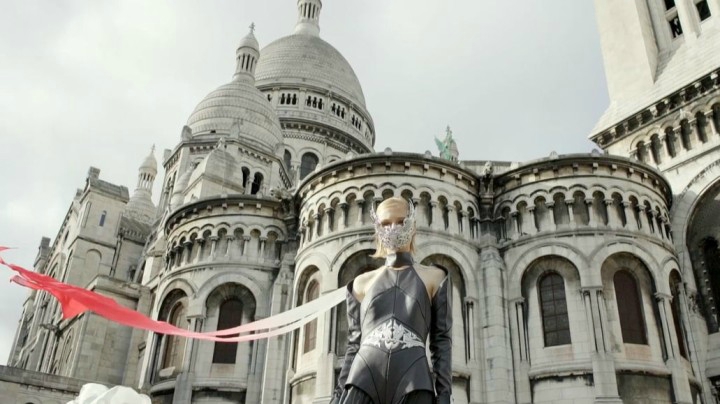 剑网3门派高定&成衣亮相巴黎时装周 酷炫先导片抢先曝光！