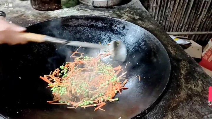 【2021-01-27 22点场】川味箩卜：晚上整个夜宵