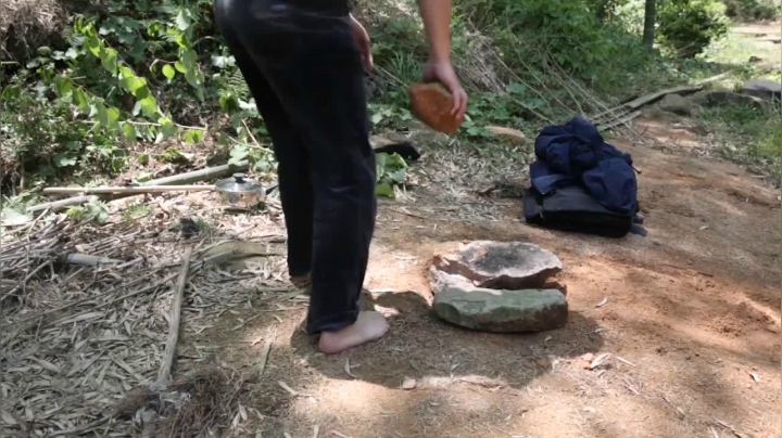 我在斗鱼看YESHI小哥直播美食