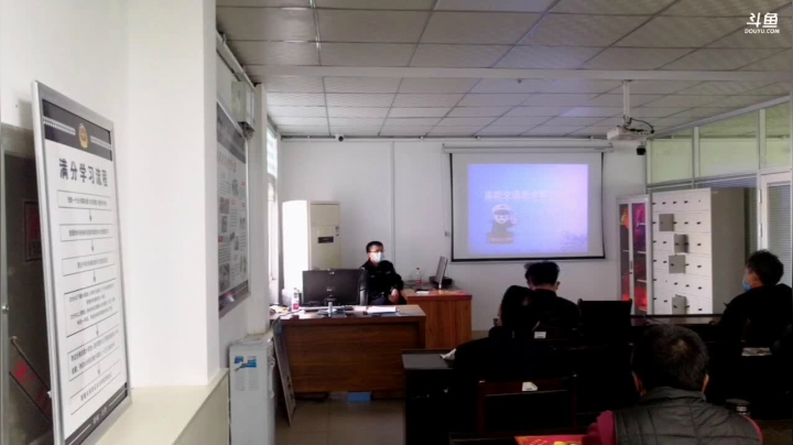 【2021-02-02 15点场】故城大队：故城交警大队对重点驾驶人开展直播宣传