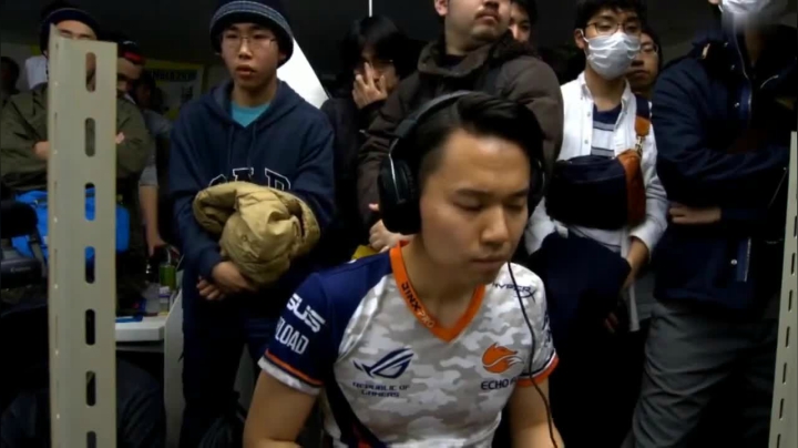 街霸5AE 梅原大吾 VS Tokido 抢10