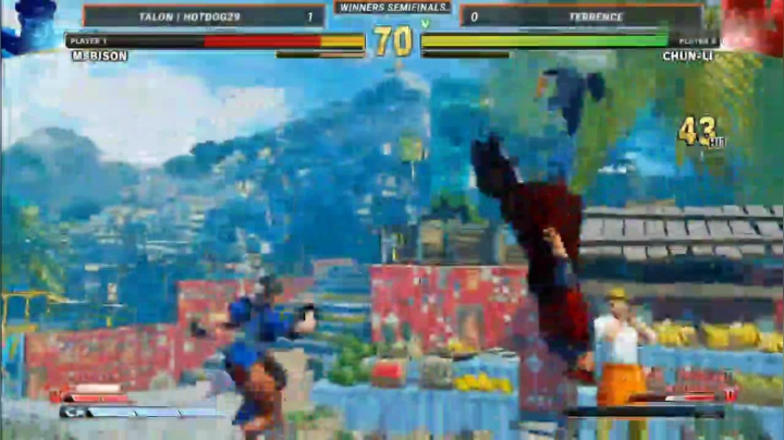 街霸5：中国香港选手的警察越战越勇，美国最强春丽难以抵挡