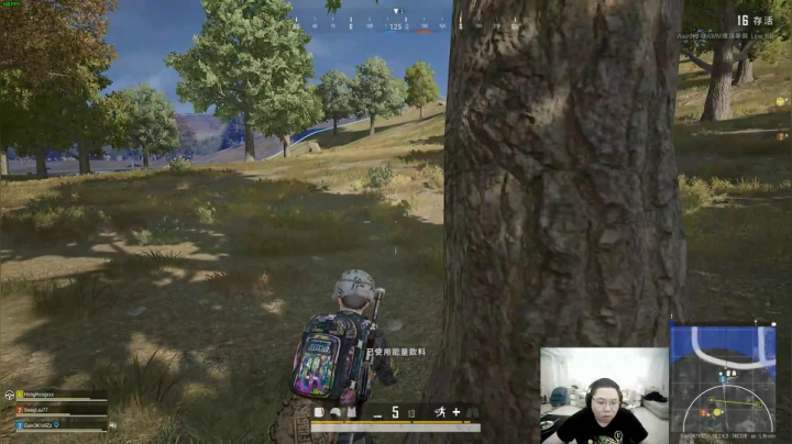 我在斗鱼看即将拥有人鱼线的PDD直播英雄联盟