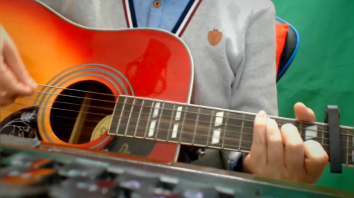 《声声慢》弹吉他我也用的是民工连(别熬夜了早点睡)