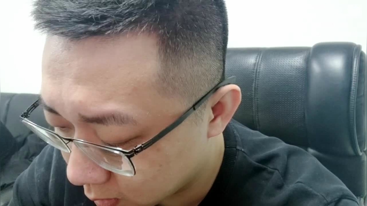 【2021-02-04 17点场】小鱼小鱼吃虾米：改变自己从点滴做起，明天上海了
