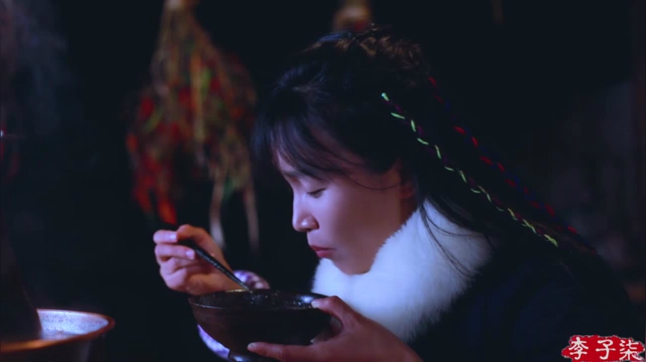 我在斗鱼看李子柒liziqi直播美食