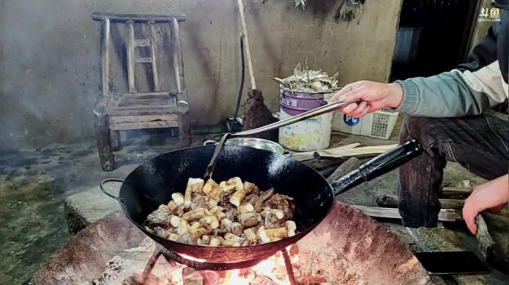 【2021-02-09 20点场】魅力生活i：10点放烟花