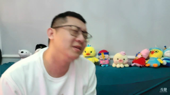 【2021-02-14 00点场】小鱼小鱼吃虾米：大家情人节一定要开心，不要分手呀
