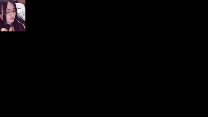 我在斗鱼看菠萝赛东直播二次元