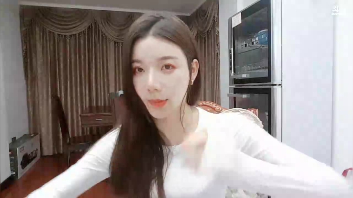 【2021-02-14 18点场】丽亚celiahunne：小姨子： 情人节快乐 希望你们在呀