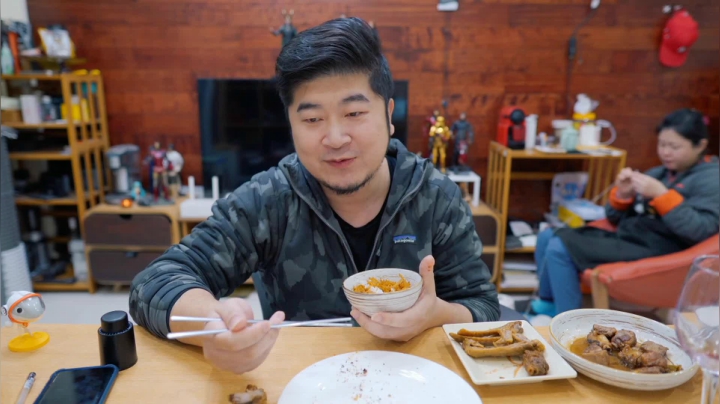 【美食】雪纳瑞三口之家的精彩时刻 20210218 18点场