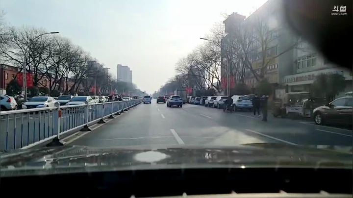 我在斗鱼看火力堂主直播户外