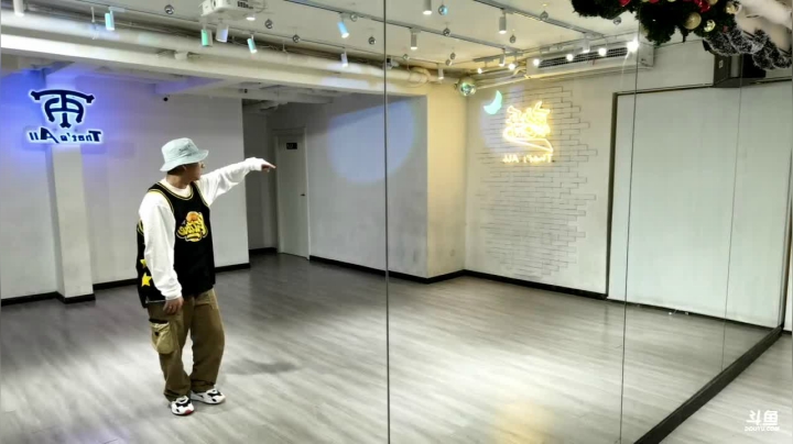【2021-02-17 19点场】青春湖北：湖北新兴领域青年网络直播活动（街舞）