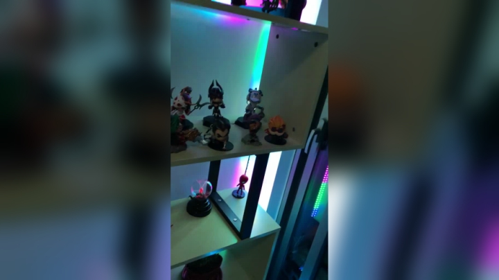 书架装一晚上，就问你们楼上打楼下，几几开？