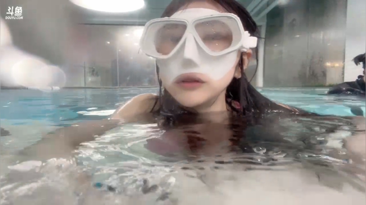 【户外】XX是个坏女人的精彩时刻 20210220 18点场