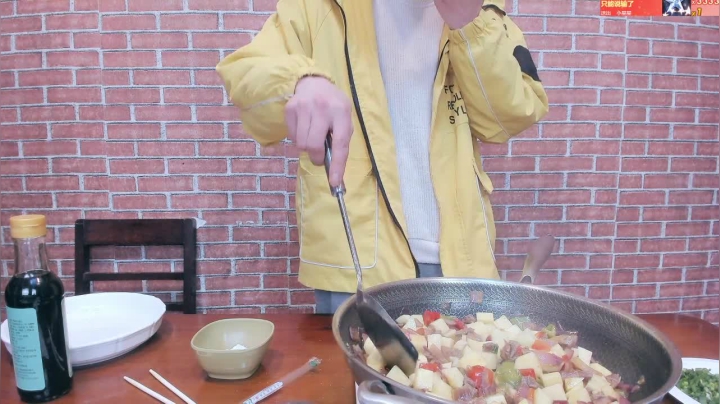 【2021-02-21 21点场】美食老王：牛肉烩面来一手，新年快乐