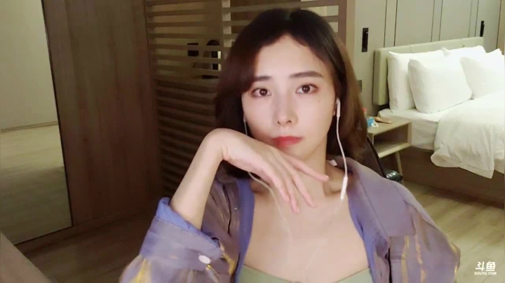 我在斗鱼看沫沫同学丶直播舞蹈