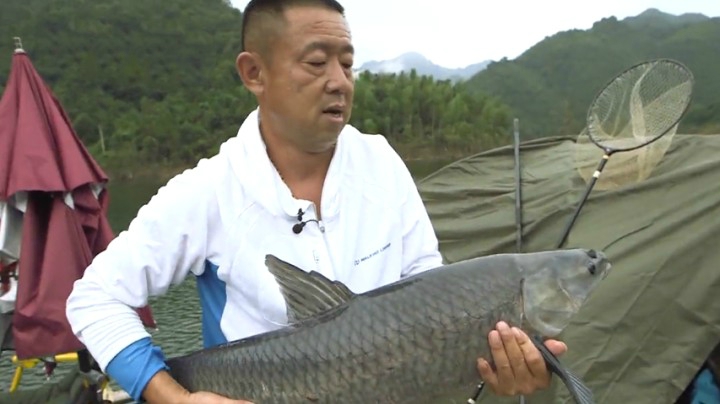 《游钓中国1》第1集 高山水库幽会巨青