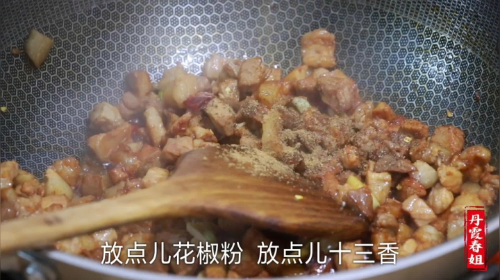 《漂亮娘们儿美食记》360_陕西名小吃，游客都想吃这面，但大多数人不认识菜名，不吃真亏了