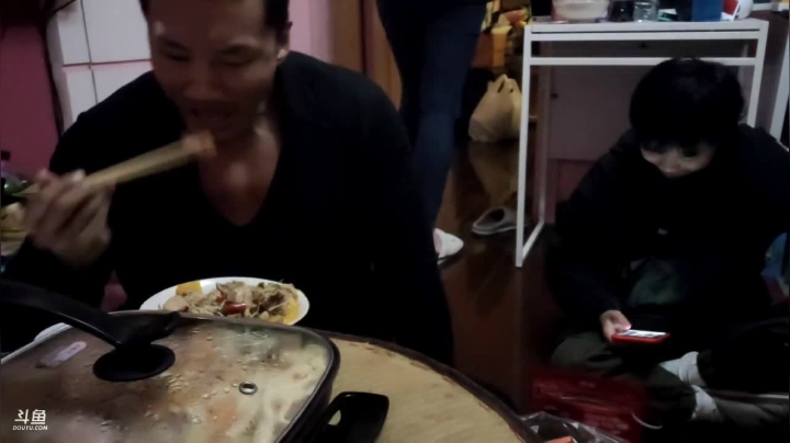我在斗鱼看黑人毅直播户外