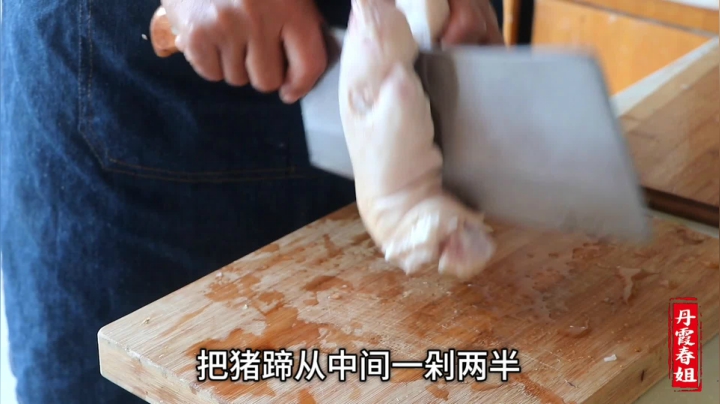 《漂亮娘们儿美食记》164_嫂子生了小宝宝，春姐带猪蹄和空心挂面做餐，嫂子吃的乐了