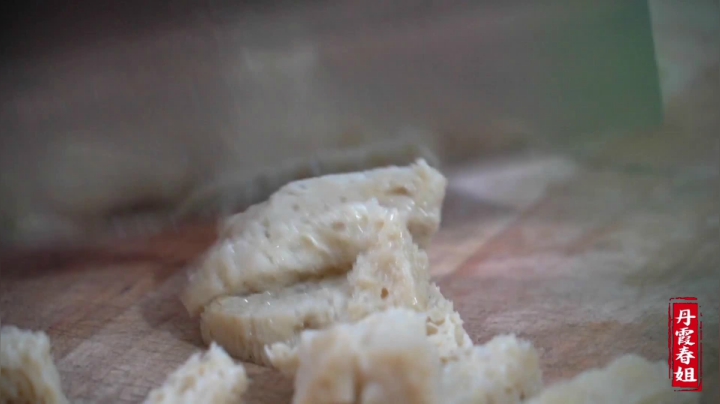 《漂亮娘们儿美食记》309_过年凉菜豆芽拌面筋，下酒好菜，爽口清脆，比凉拌猪耳朵更受欢迎