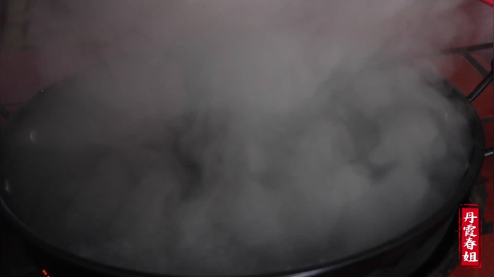 《漂亮娘们儿美食记》6_春姐教你懒人凉皮的做法，不洗面不揉面，新手在家也能一次成功