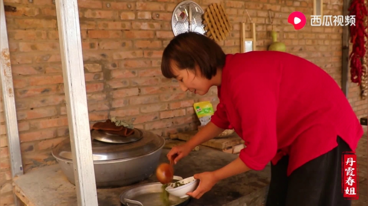 《漂亮娘们儿美食记》420_秋季干燥，教你做养生粥，去燥又可口，一顿2碗，不放手