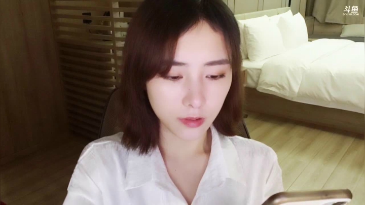 我在斗鱼看沫沫同学丶直播舞蹈