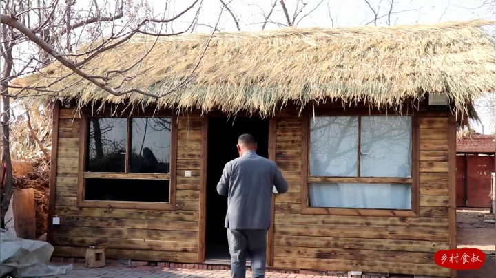 《乡村老流氓美食记》84_都说甲鱼炖鸡鲜美绝伦，130买两只甲鱼用砂锅炖，味道名不虚传