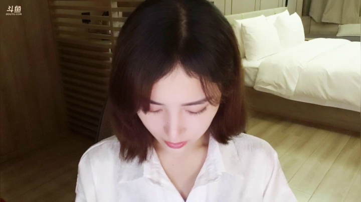 我在斗鱼看沫沫同学丶直播舞蹈