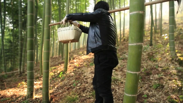 我在斗鱼看YESHI小哥直播美食