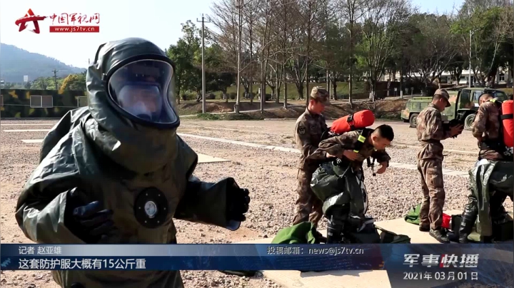 【记者在战位】直击防化分队综合应急救援演练
