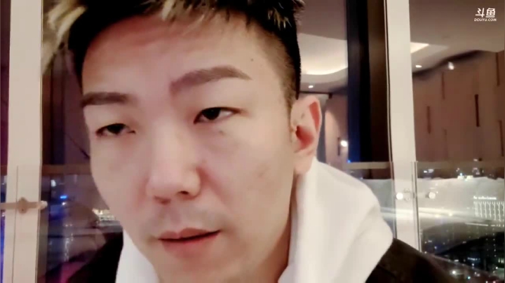 我在斗鱼看JSA丶北京小王哥直播户外