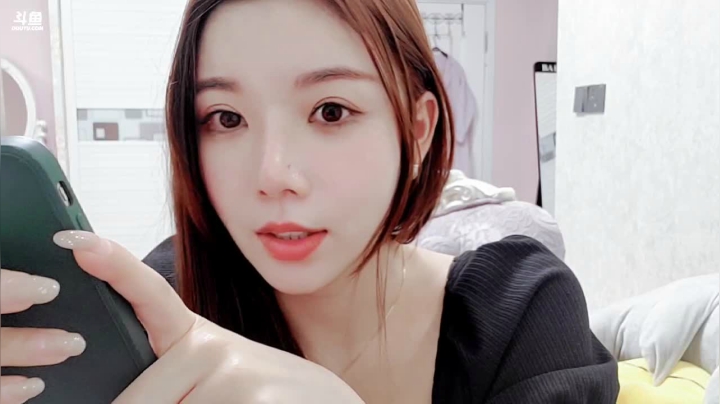 【2021-03-04 21点场】丽亚celiahunne：小姨子： 天天快乐
