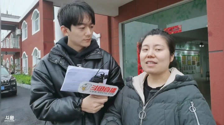 【2021-03-05 14点场】正能量星球：小康路上 巾帼先行——最美巾帼农庄