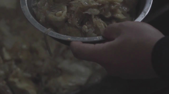 我在斗鱼看YESHI小哥直播美食