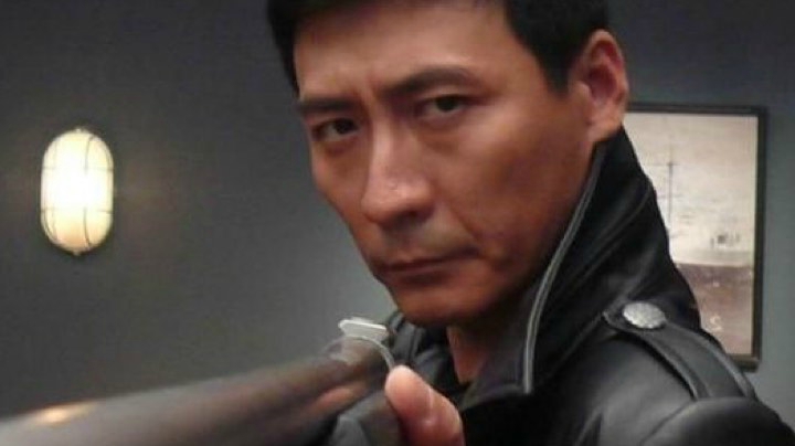 我赌你的枪里没有子弹