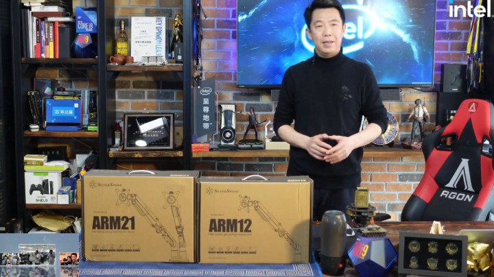 开箱银欣的显示器摇臂支架