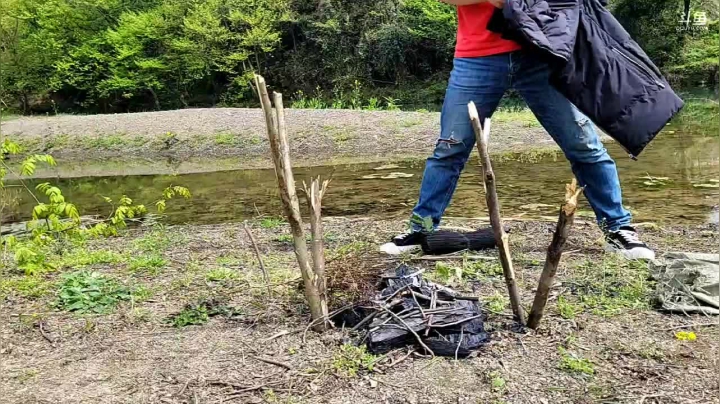 【2021-03-13 12点场】魅力生活i：户外烤鸡吃