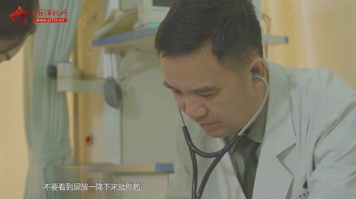 【军视问答】疼痛难忍！为什么越来越多的年轻人被痛风缠身？（下）