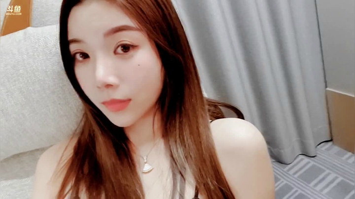 【2021-03-17 22点场】丽亚celiahunne：小姨子： 祝我节日快乐