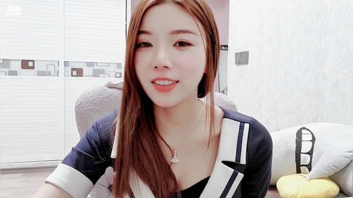 【2021-03-18 18点场】丽亚celiahunne：小姨子： 祝我节日快乐