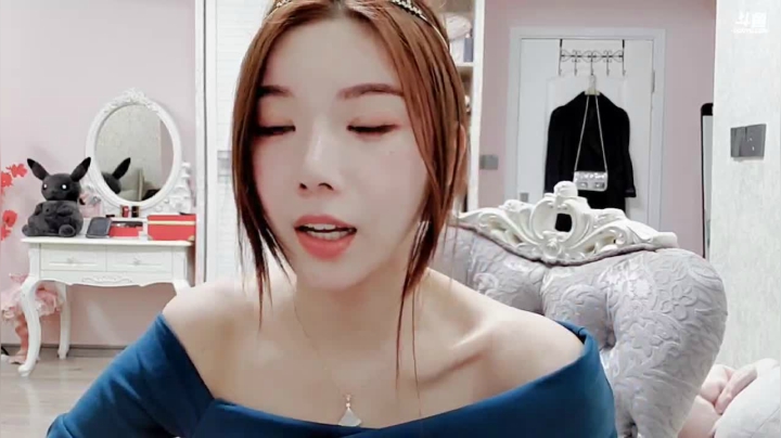 【2021-03-18 18点场】丽亚celiahunne：小姨子： 祝我节日快乐