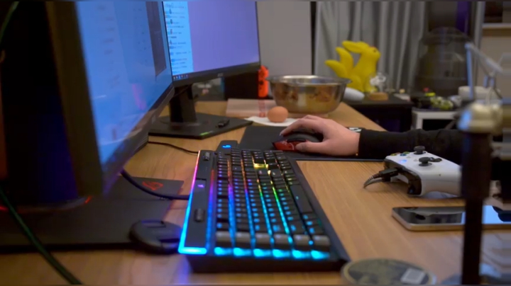 【女流直播】 P1 2021.3.19 游戏前聊10块钱的