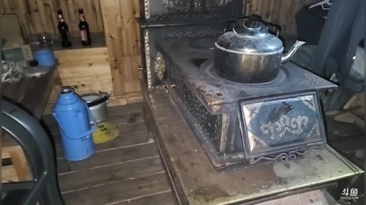 【2021-03-22 20点场】叶子户外：《纪实直播》新疆之旅→仙女温泉