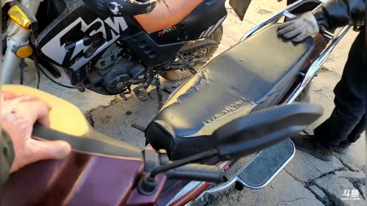 【2021-03-23 17点场】叶子户外：《纪实直播》新疆之旅→郎木寺day14