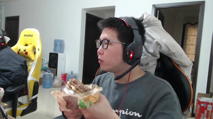 【2021-03-24 16点场】余小C真的很强：余小C：峡谷之巅冲冲冲！