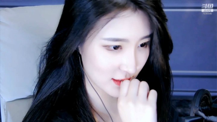 斗鱼两位女王级别舞蹈主播